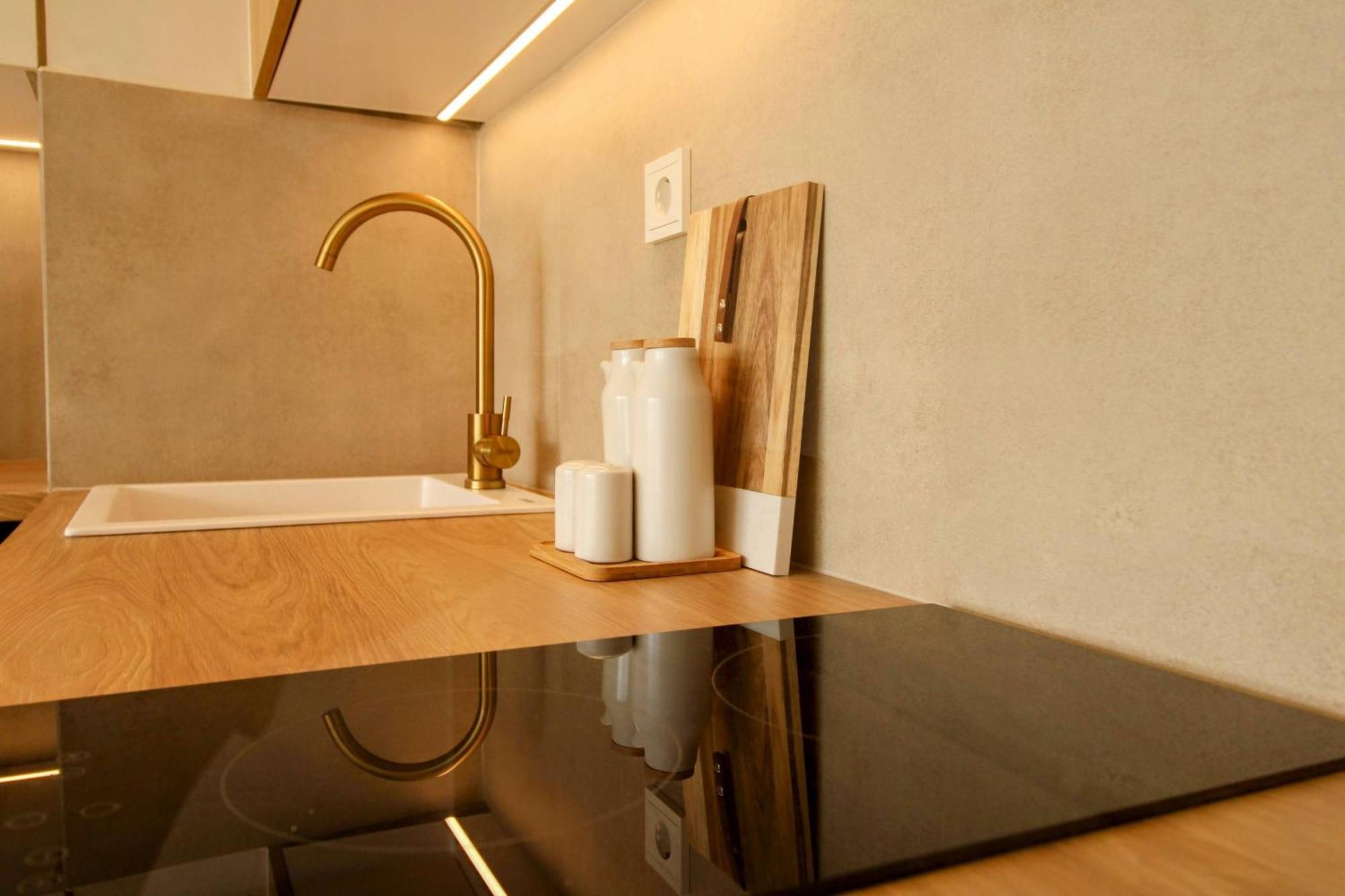 Beautiful And Cosy Rooftop Studio - Fantastic View, Next To Athens Tower Εξωτερικό φωτογραφία
